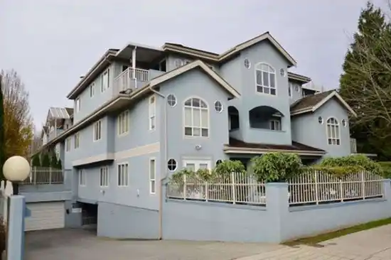 Carriage Court - photo 2 of 3