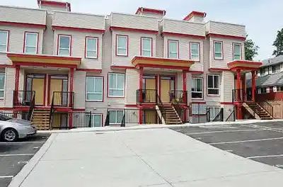 Discover Highbrae in Sullivan Station — Building Guide & Listings