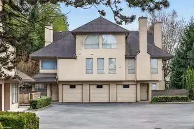 Discover Centre 128 in Cedar Hills — Building Guide & Listings