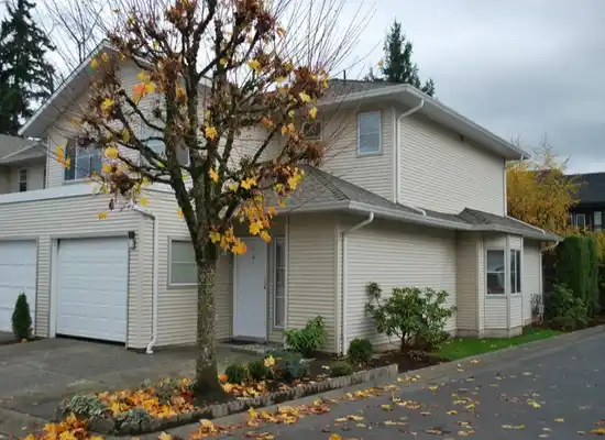 Maple Court - photo 4 of 5