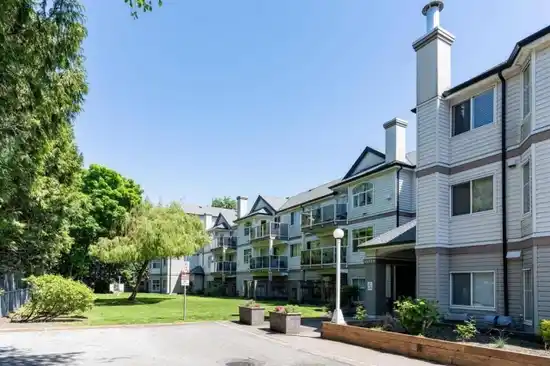 Newton Court - photo 2 of 10