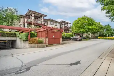 Discover Cedar Lane in Guildford — Building Guide & Listings