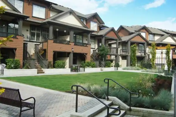 Discover Cottages at Harvest Lane in East Newton — Building Guide & Listings