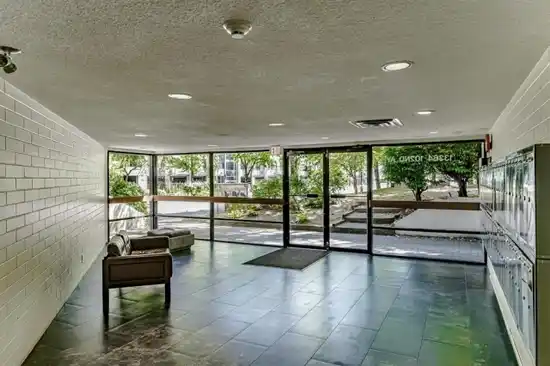 Thornbury Manor - photo 2 of 8