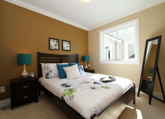 19295 72ND - photo 4 of 9