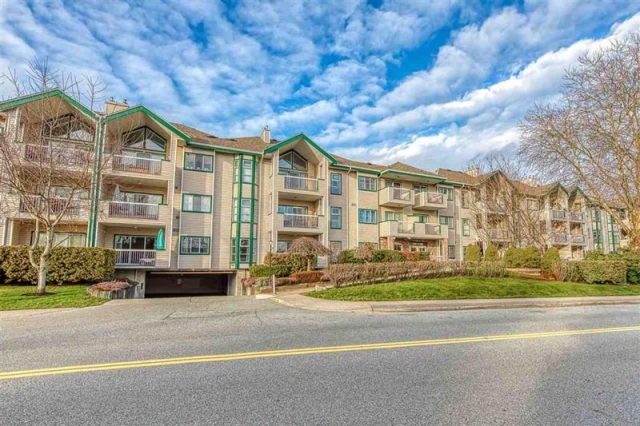 Canterbury Green - photo 2 of 6