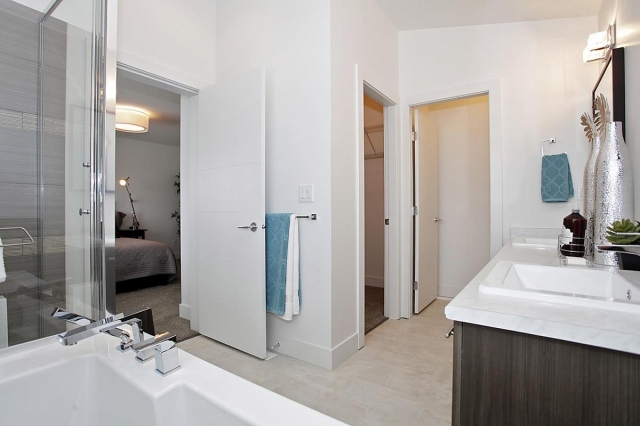 Dwell at 72 - photo 4 of 10