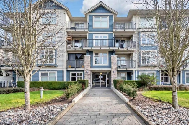 Eclipse - photo 2 of 7