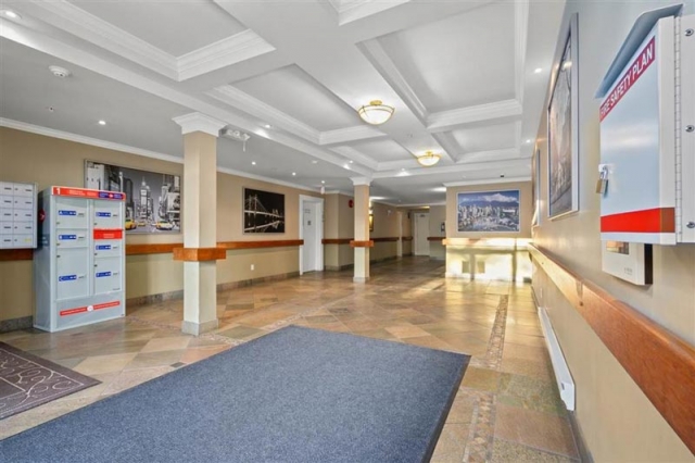 Eclipse - photo 3 of 7