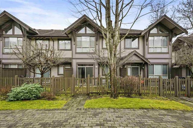 Escada Townhomes - photo 3 of 5