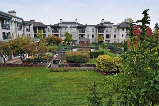 Fairmont - photo 2 of 5