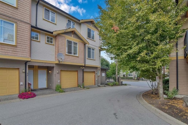 Fleetwood Rose Garden - photo 3 of 4