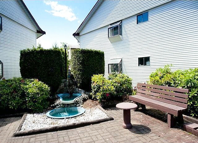 Glendale Village - photo 3 of 8