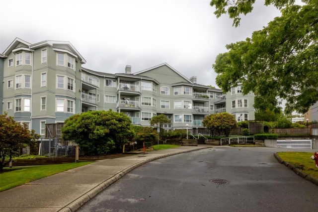 King George Manor - photo 3 of 7