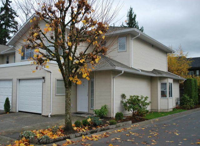 Maple Court - photo 4 of 5