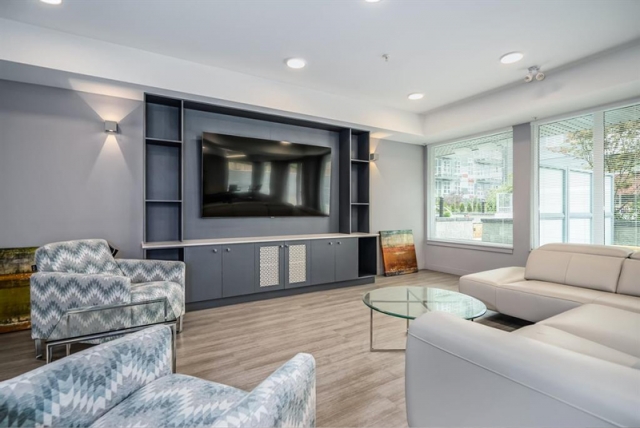 Maverick - photo 3 of 7