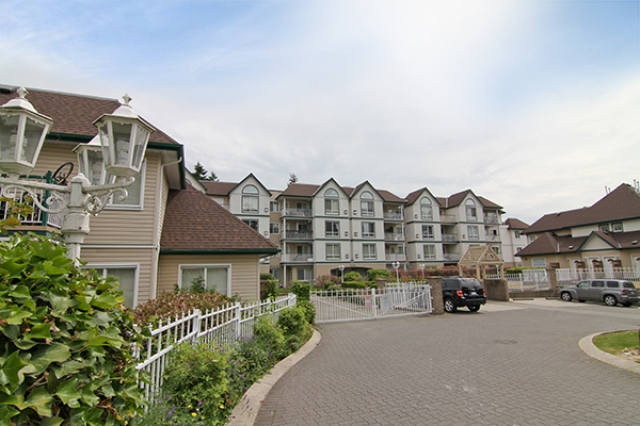 Melrose Court - photo 3 of 5