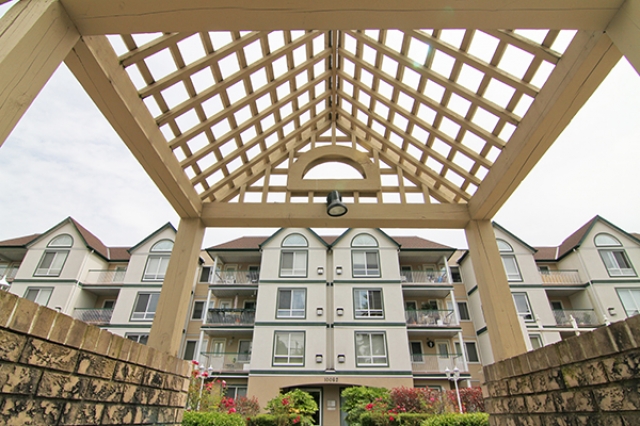 Melrose Court - photo 4 of 5