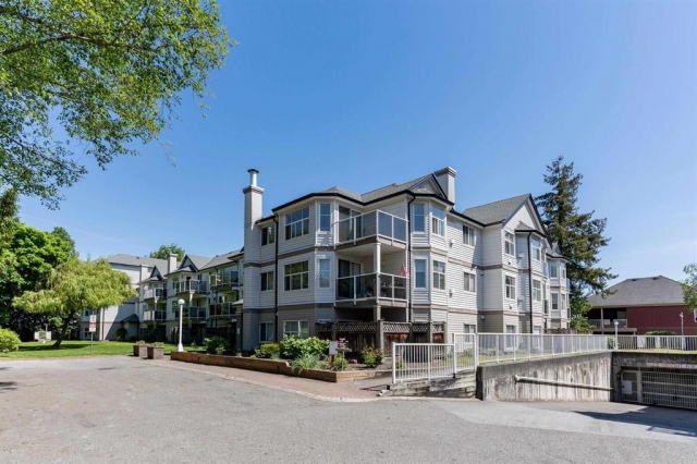 Newton Court - photo 3 of 10