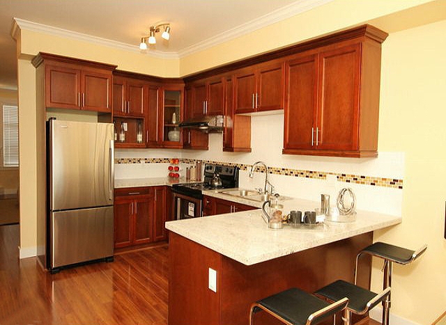 Redleaf Crescent - photo 2 of 3