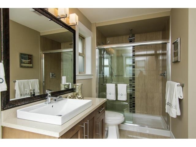 Sapphire - photo 3 of 10