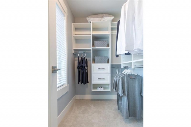 Sterling - photo 4 of 11