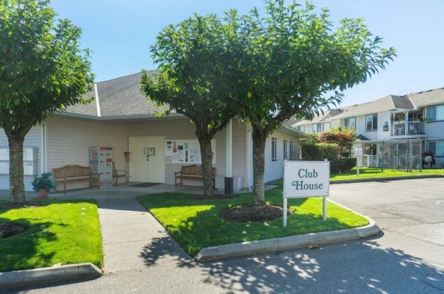 Sullivan Mews - photo 4 of 5