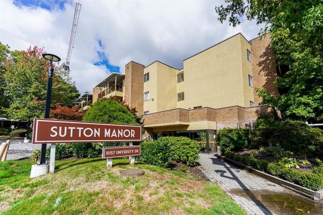 Sutton Manor - photo 2 of 3