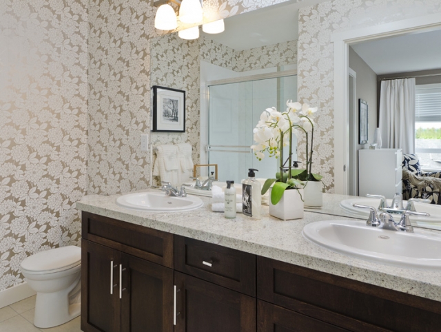 Vantage - photo 2 of 6