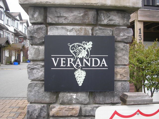 Veranda - photo 2 of 3