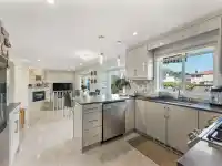 15271 95 AVENUE - thumbnail 2