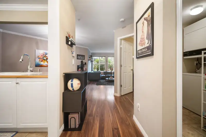 110 6557 121 STREET - photo 4 of 24