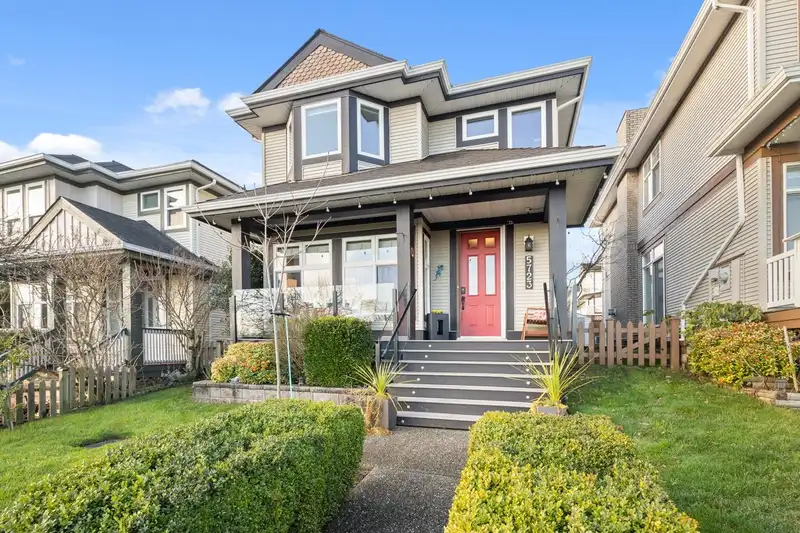 5723 148B STREET - photo 2 of 40