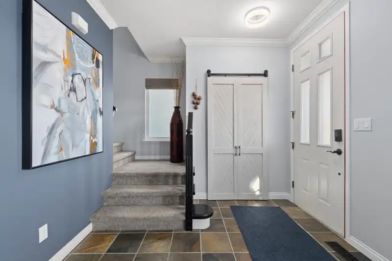 5723 148B STREET - photo 4 of 40