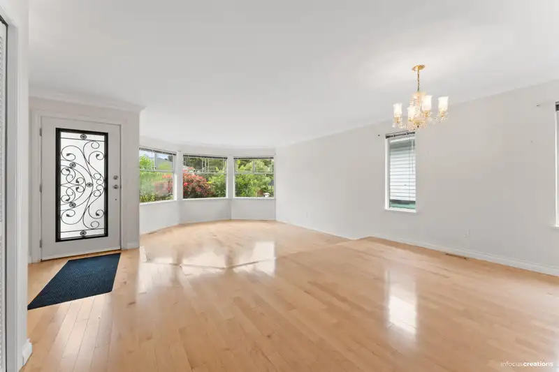 9393 160A STREET - photo 1 of 31