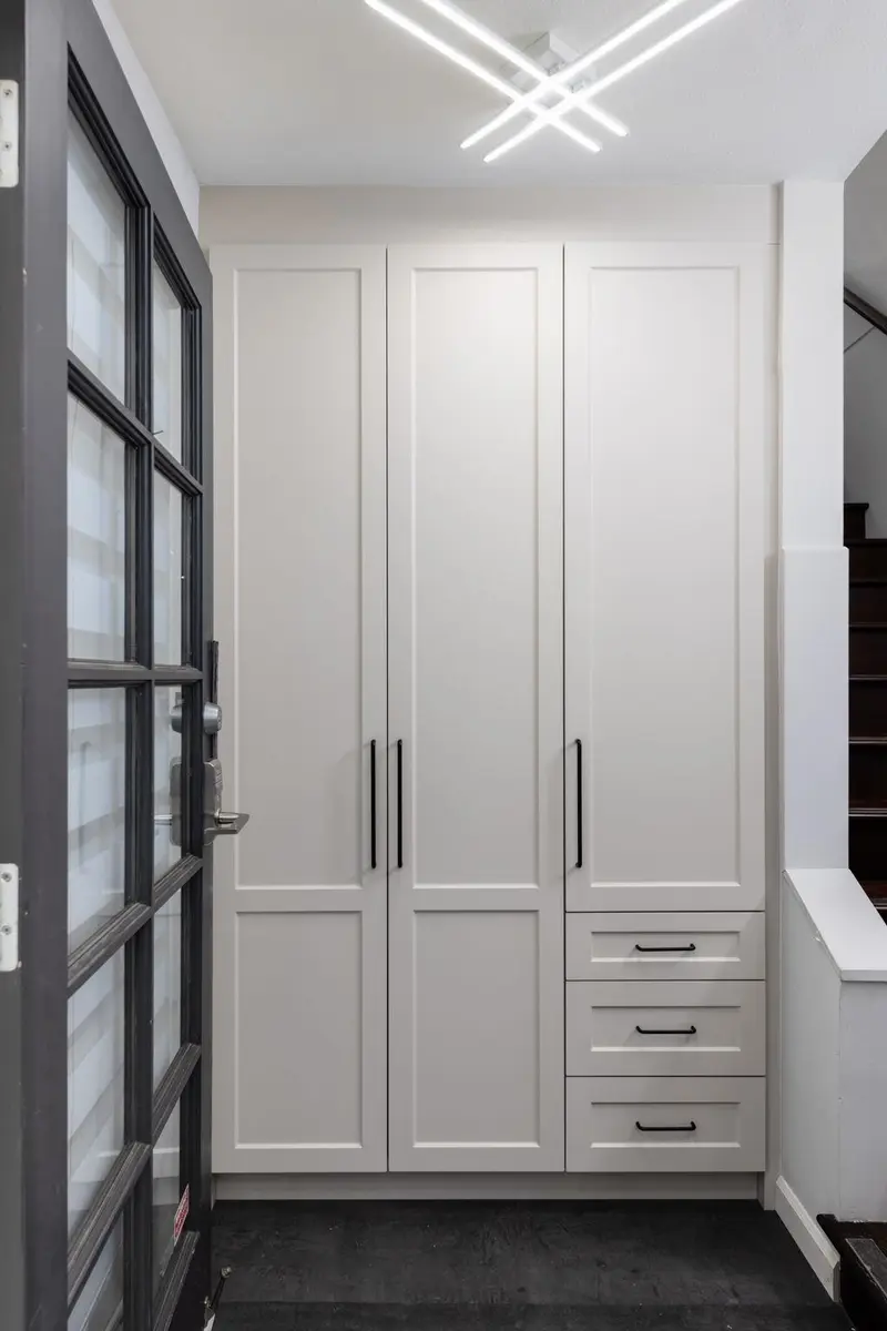 4 2315 W 10TH AVENUE - photo 3 of 25