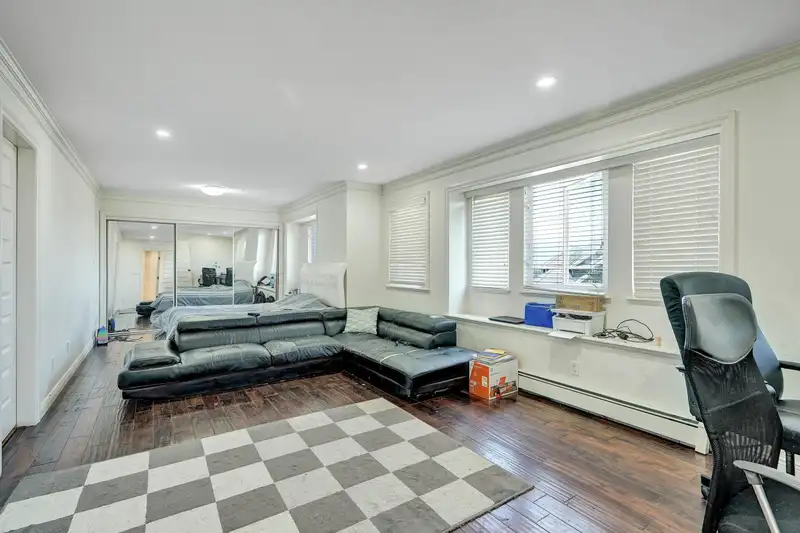 17428 103A AVENUE - photo 3 of 8