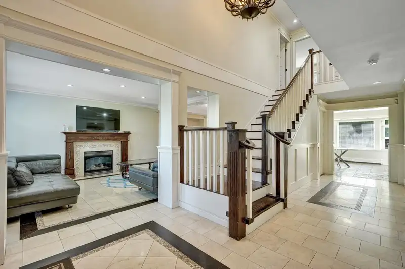 17428 103A AVENUE - photo 4 of 8