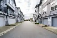 18 19239 70 AVENUE - thumbnail 3