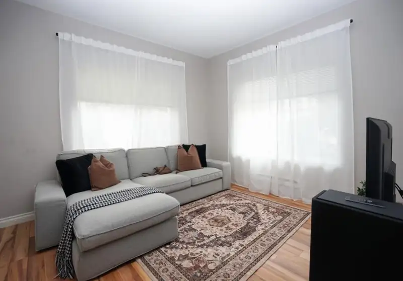 23 18181 68 AVENUE - photo 3 of 20