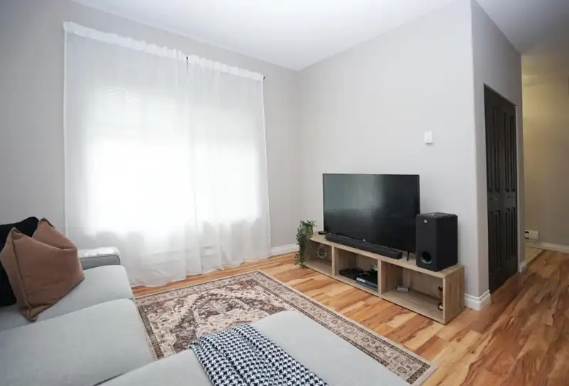 23 18181 68 AVENUE - photo 4 of 20
