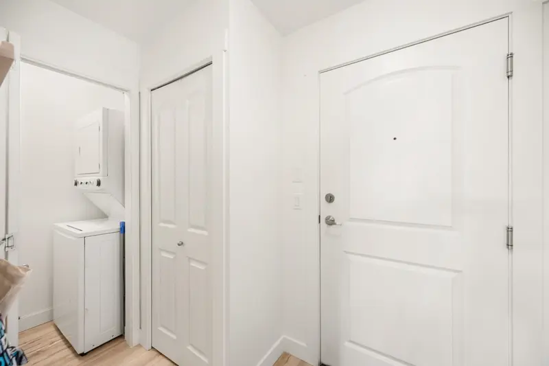 308 19774 56 AVENUE - photo 4 of 25