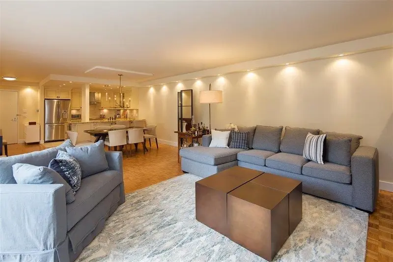 108 4900 CARTIER STREET - photo 2 of 16