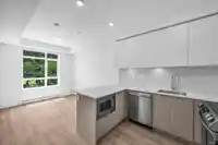 207 13969 96 AVENUE - thumbnail 2