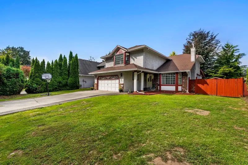 9291 158 STREET - photo 2 of 40