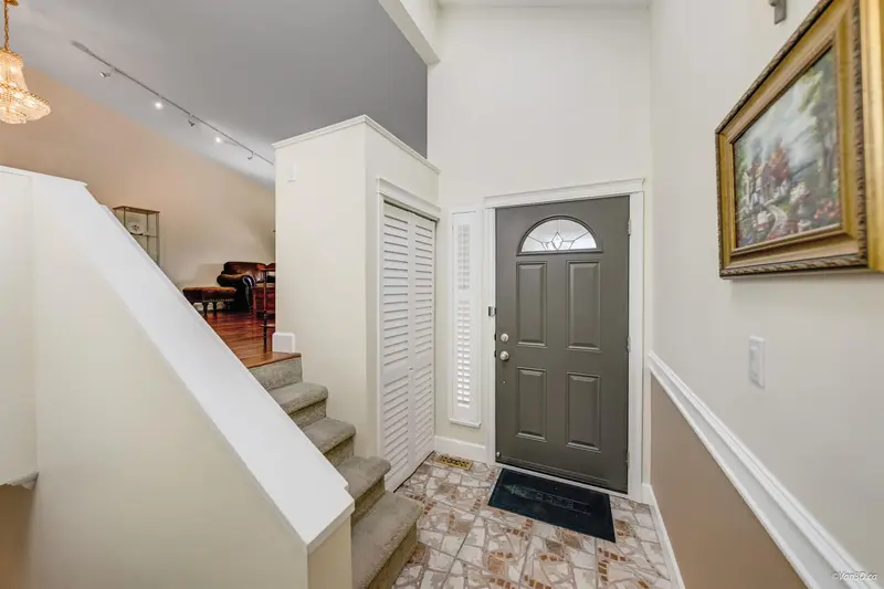 9351 MCBURNEY DRIVE - photo 4 of 25