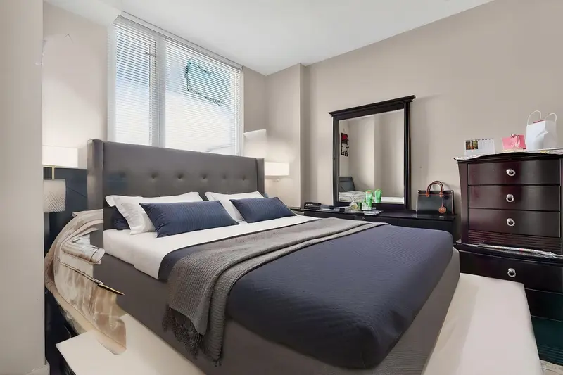 609 4028 KNIGHT STREET - photo 1 of 18