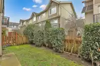 87 15399 GUILDFORD DRIVE DRIVE - thumbnail 24