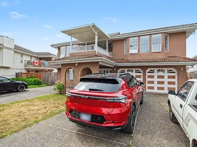 12506 75A AVENUE - photo 3 of 30