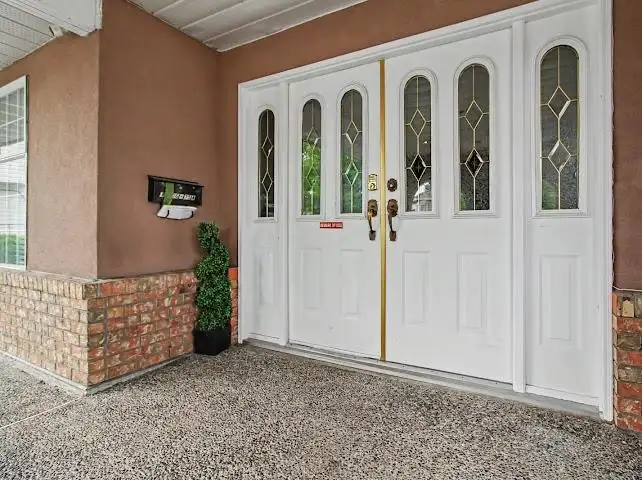 12506 75A AVENUE - photo 4 of 30